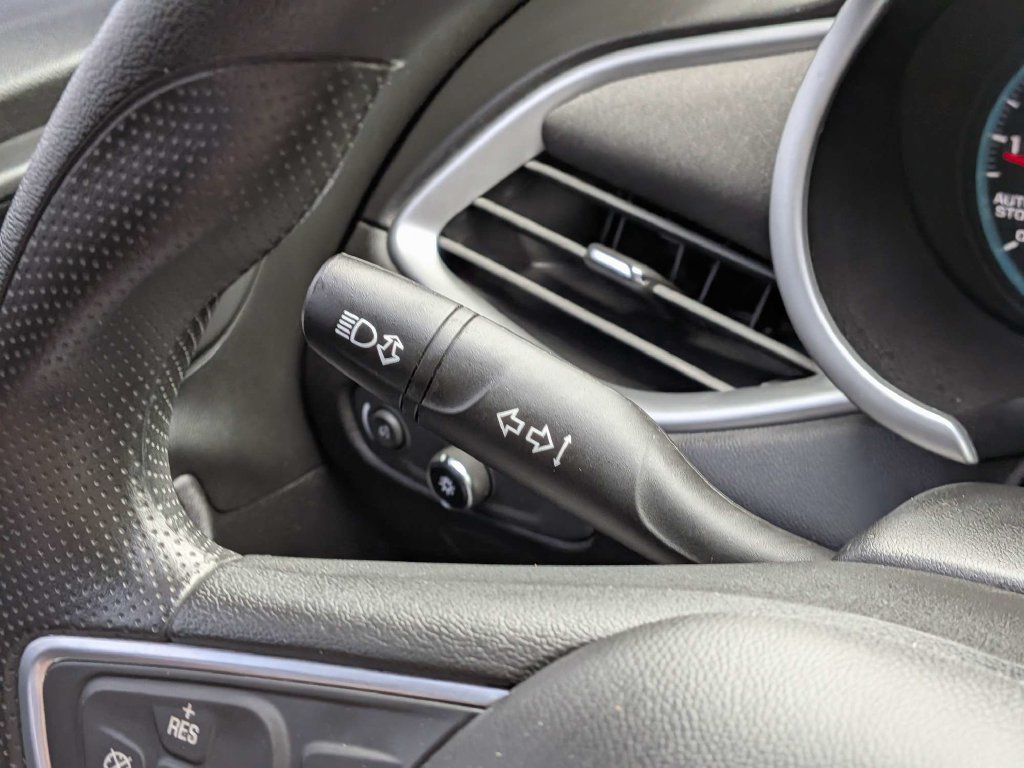 Used 2022 Chevrolet Malibu LS FWD image 21