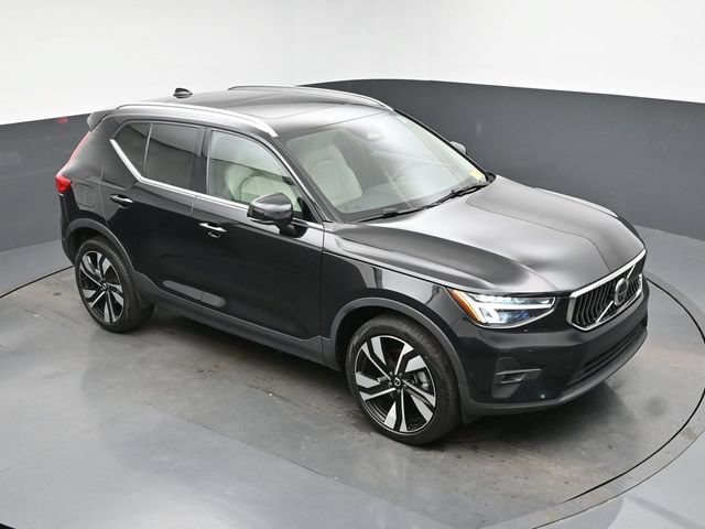 Used 2023 Volvo XC40 B5 Ultimate w/ Protection Package Premier AWD/4WD image 18