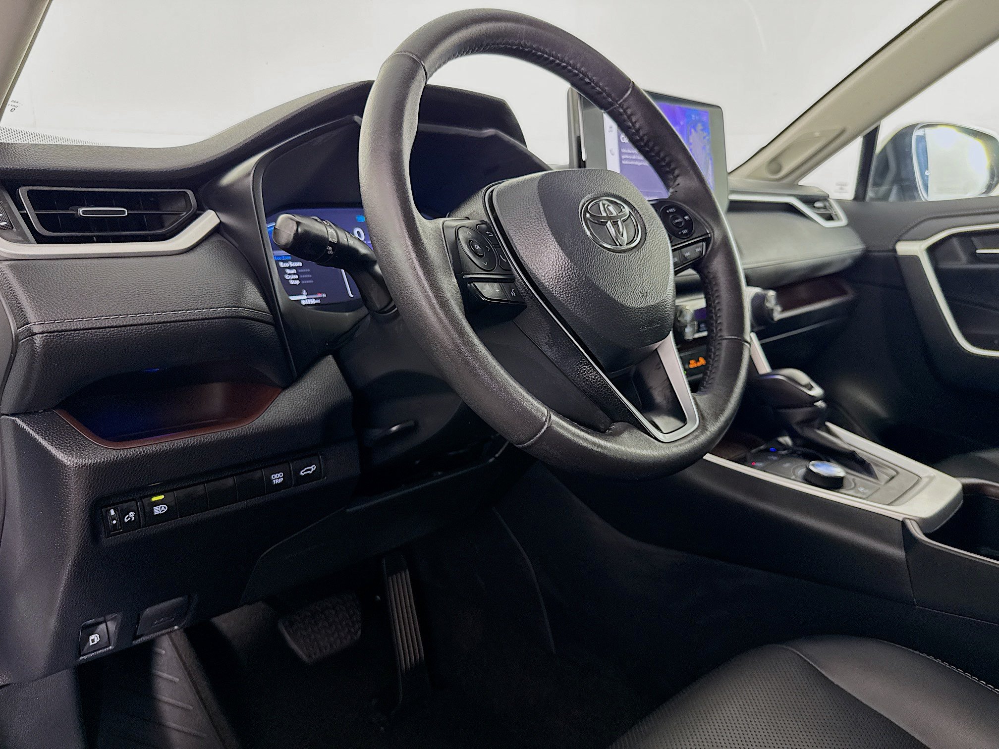 Used 2024 Toyota RAV4 Limited AWD/4WD image 21