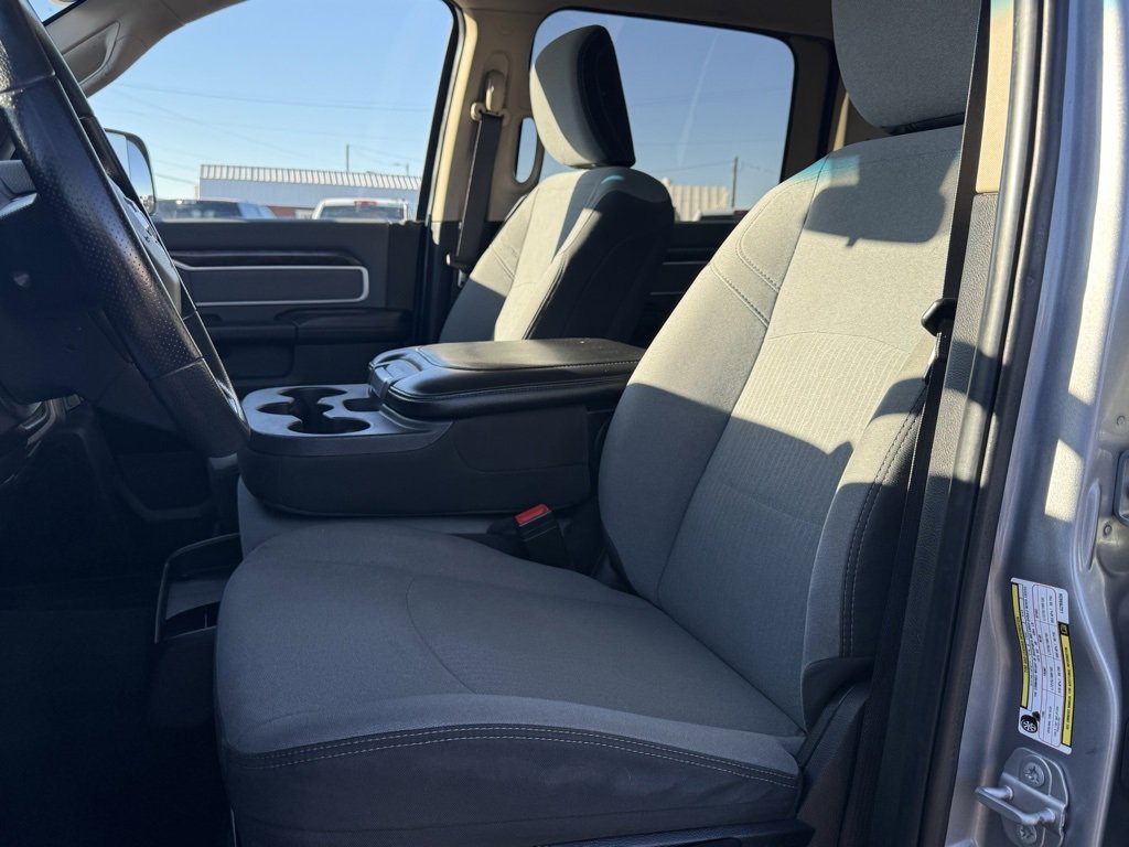 Used 2020 RAM 3500 Big Horn image 15