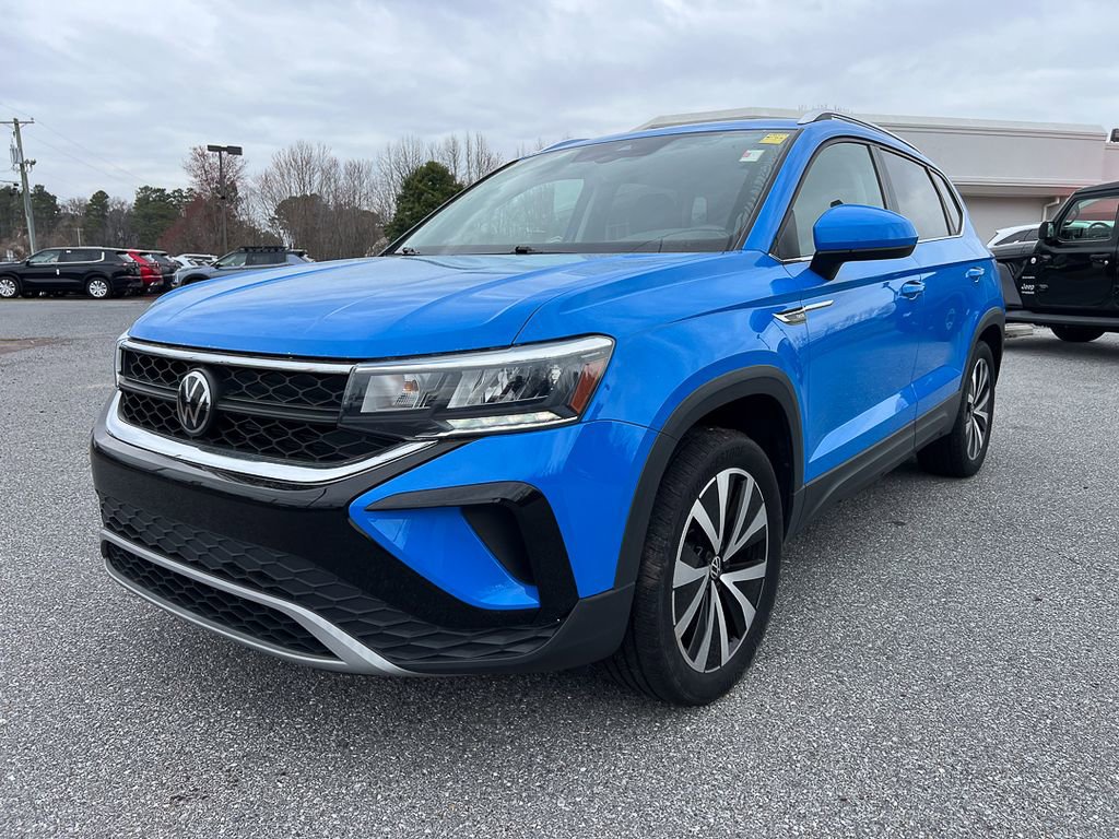 Used 2023 Volkswagen Taos SE image 1