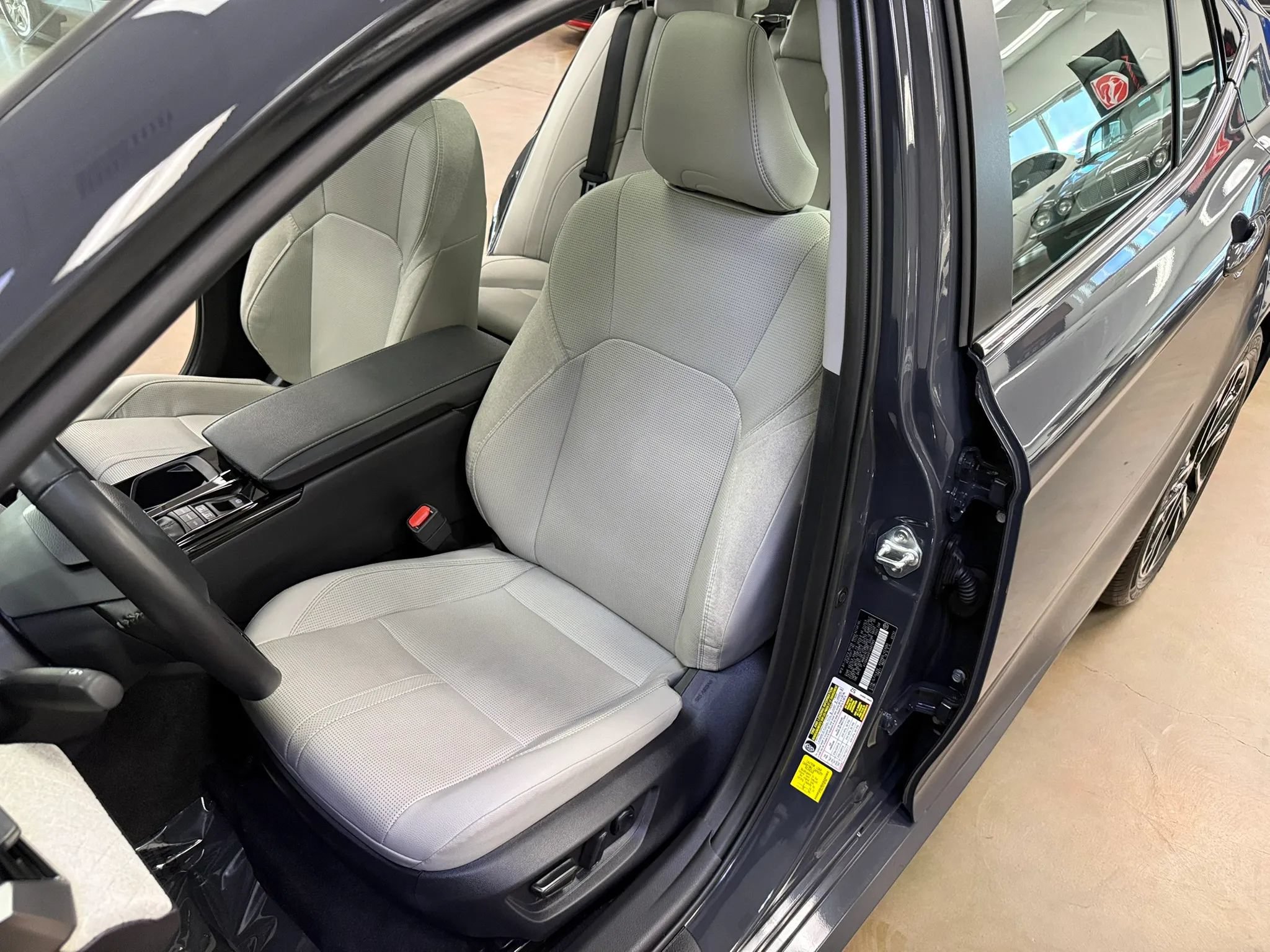 Used 2026 Toyota Camry XLE w/ Premium Plus Package FWD image 11