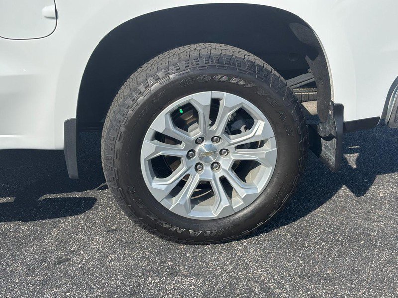 Used 2022 Chevrolet Silverado 1500 LTZ image 9