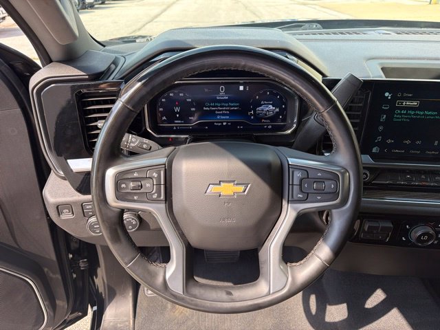 Used 2023 Chevrolet Silverado 1500 LT AWD/4WD image 25