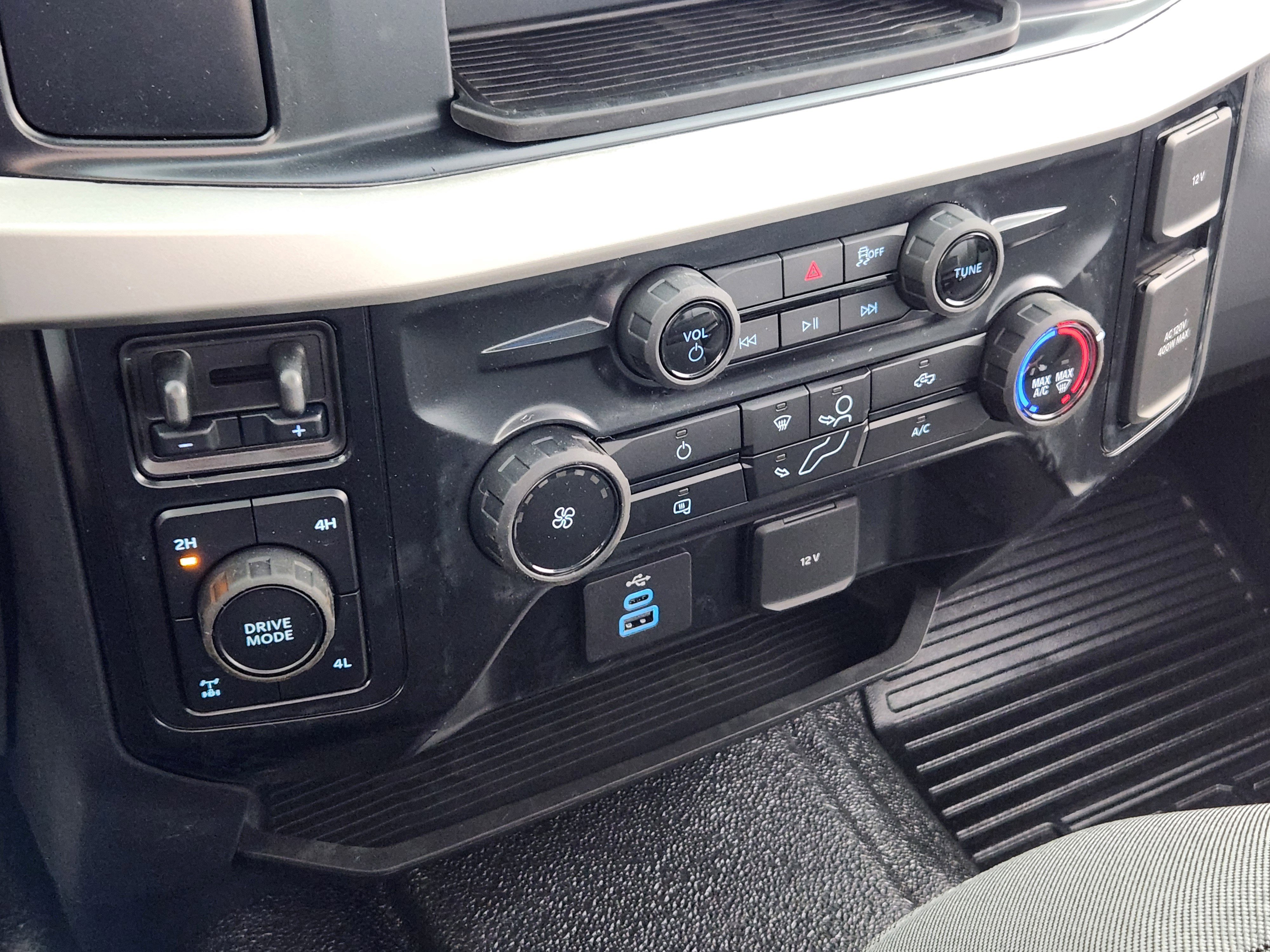 New 2026 Ford F250 XL w/ XL Chrome Package image 25