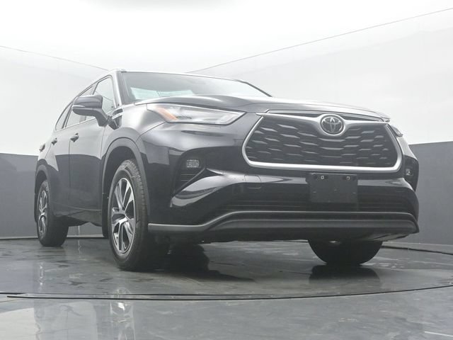 Used 2023 Toyota Highlander XLE AWD/4WD image 55
