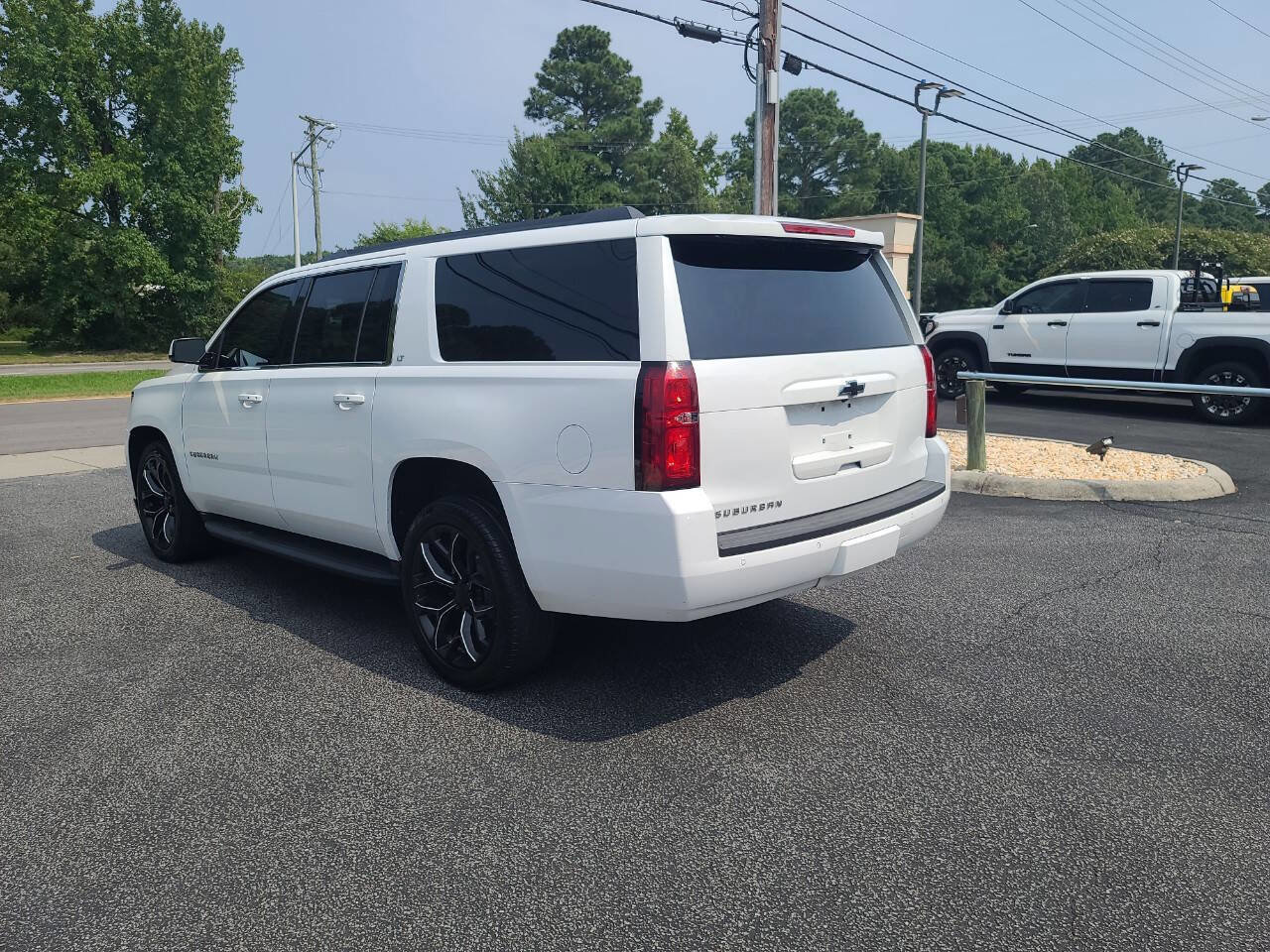 Used 2019 Chevrolet Suburban LT AWD/4WD image 5