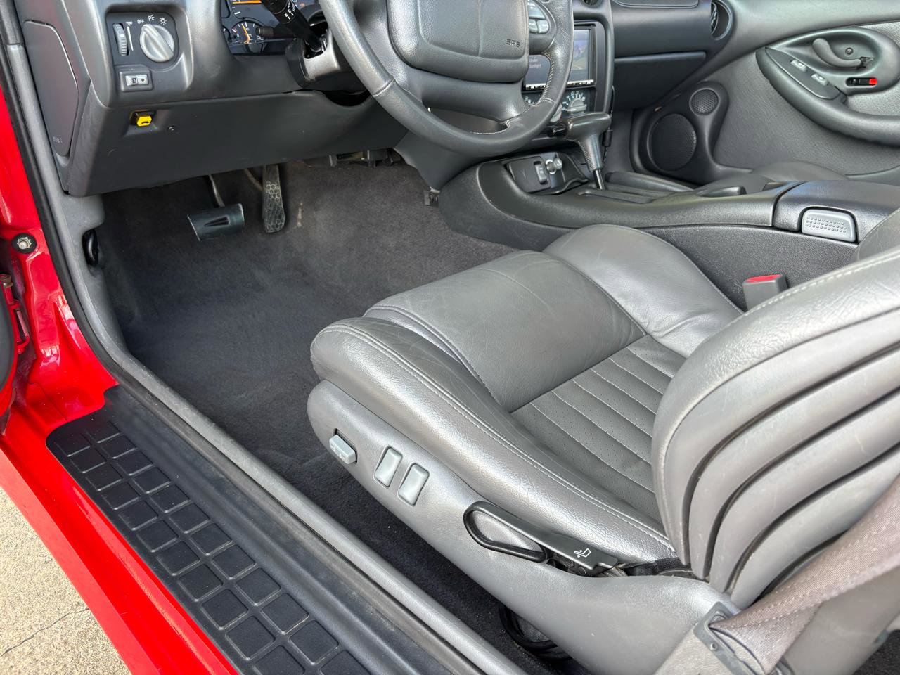 Used 1998 Pontiac Firebird Formula w/ Security Pkg image 18