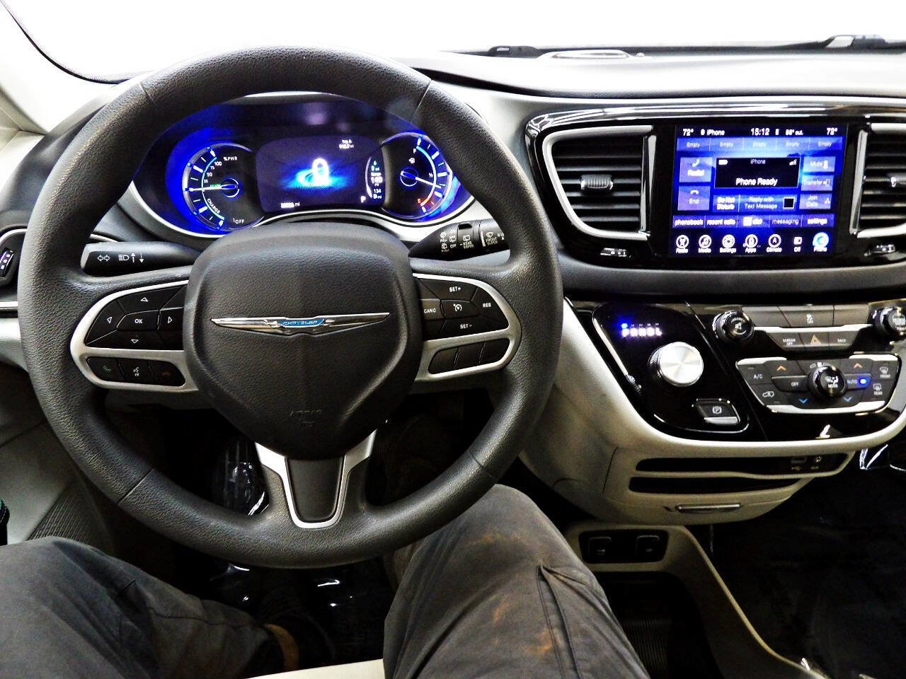 Used 2017 Chrysler Pacifica Touring Plus FWD image 16