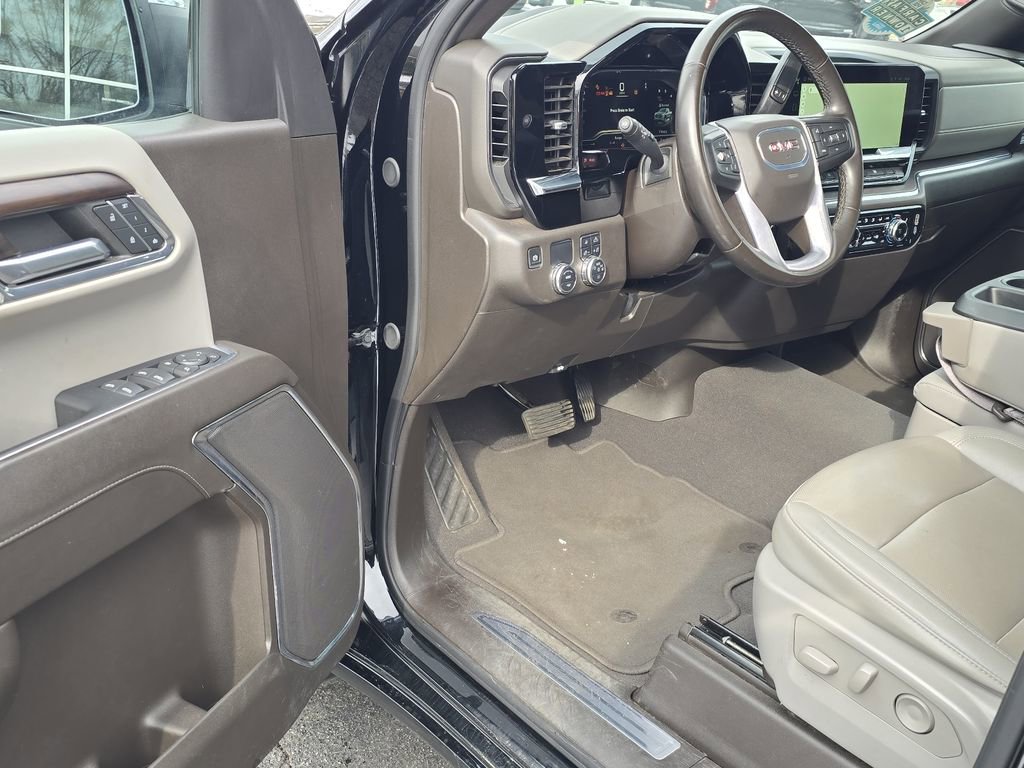 Certified 2024 GMC Sierra 1500 SLT image 4
