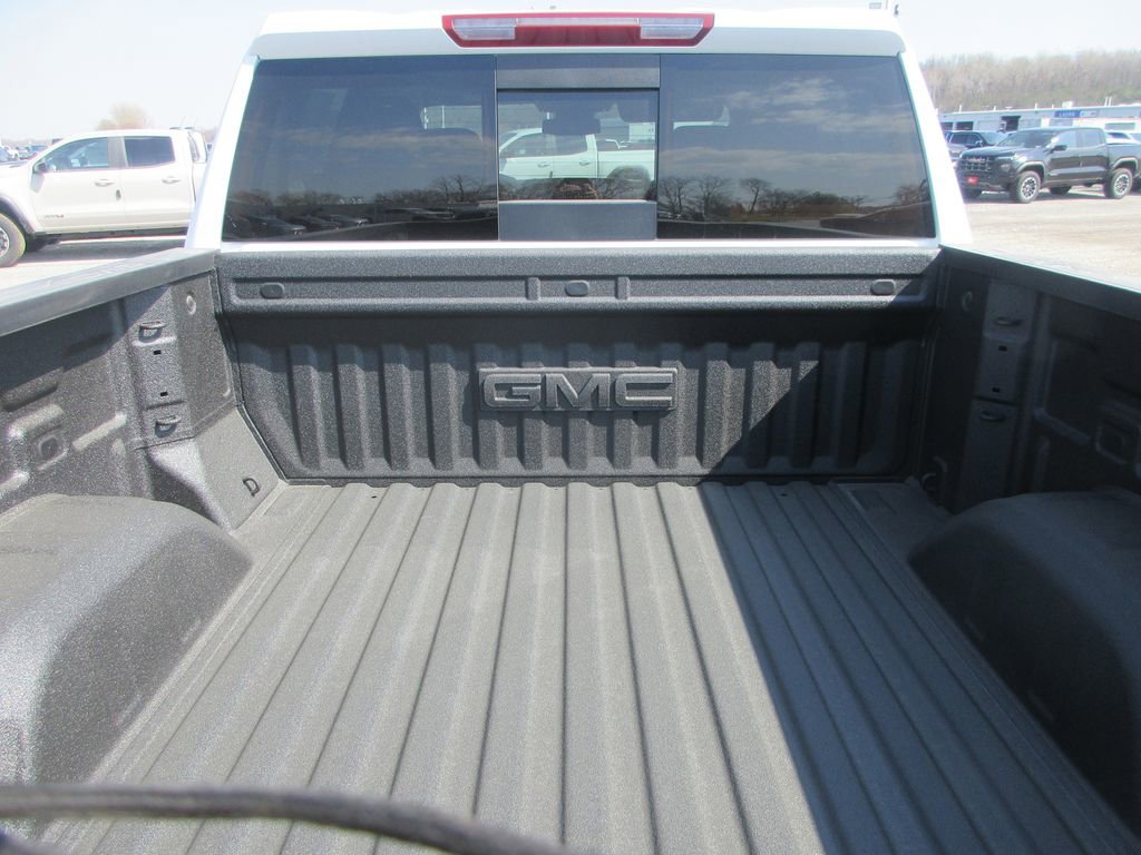 New 2026 GMC Sierra 1500 SLT image 7