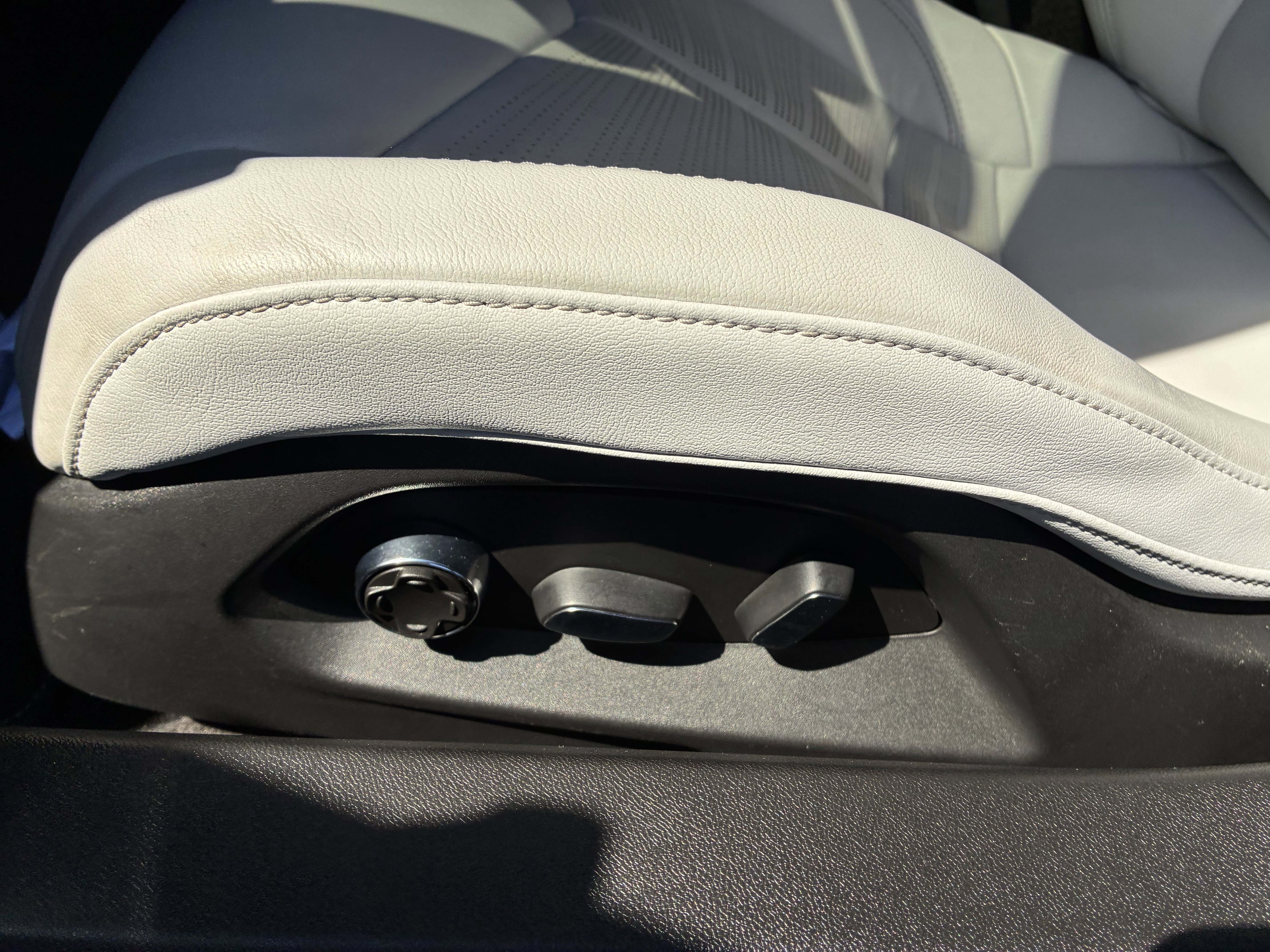 Used 2023 Chevrolet Corvette Stingray Preferred Conv w/ Z51 Performance Package RWD image 23