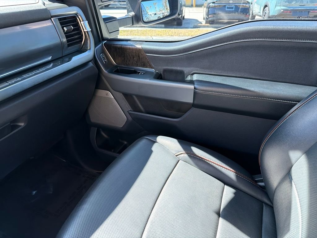 Used 2024 Ford F250 Lariat w/ Black Appearance Package image 31