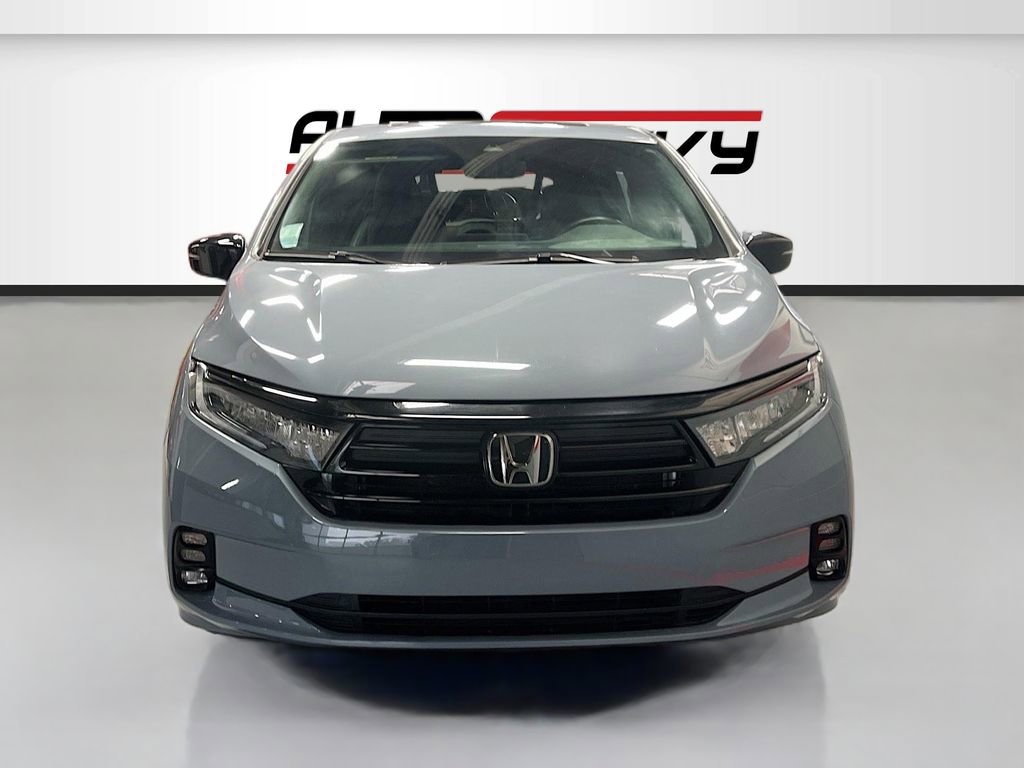 Used 2024 Honda Odyssey Sport image 2