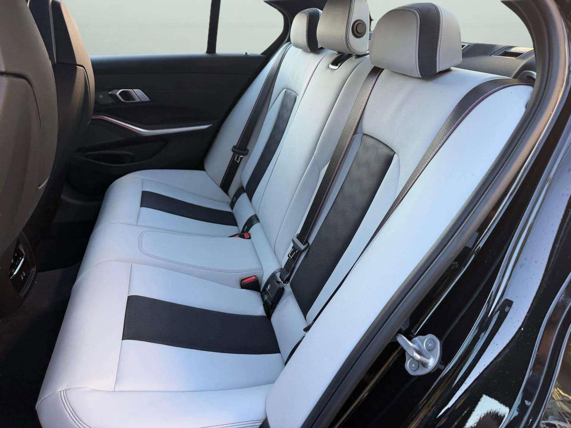 Used 2025 BMW M3 Competition image 33