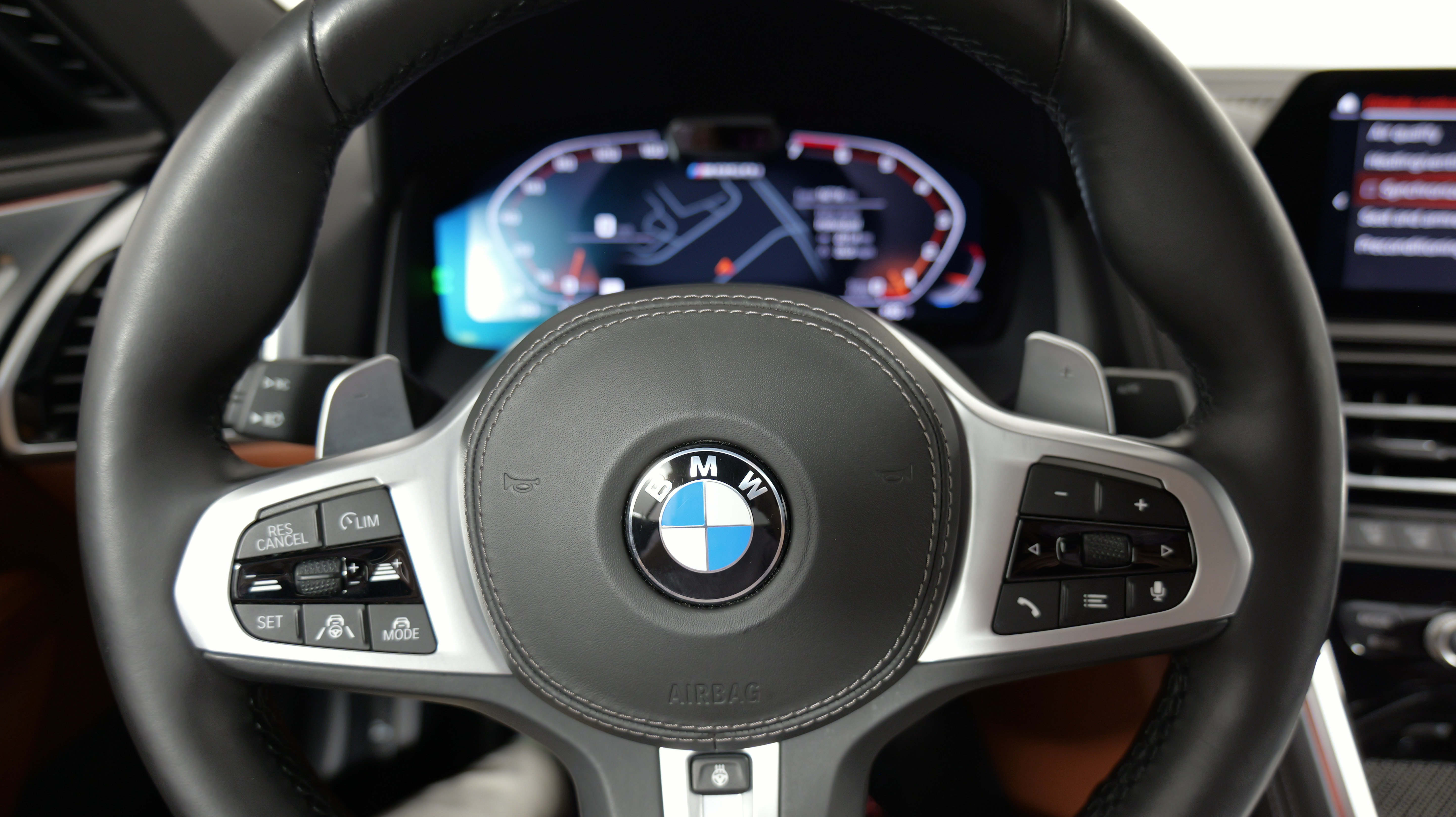 Used 2022 BMW M850i xDrive Convertible AWD/4WD image 39