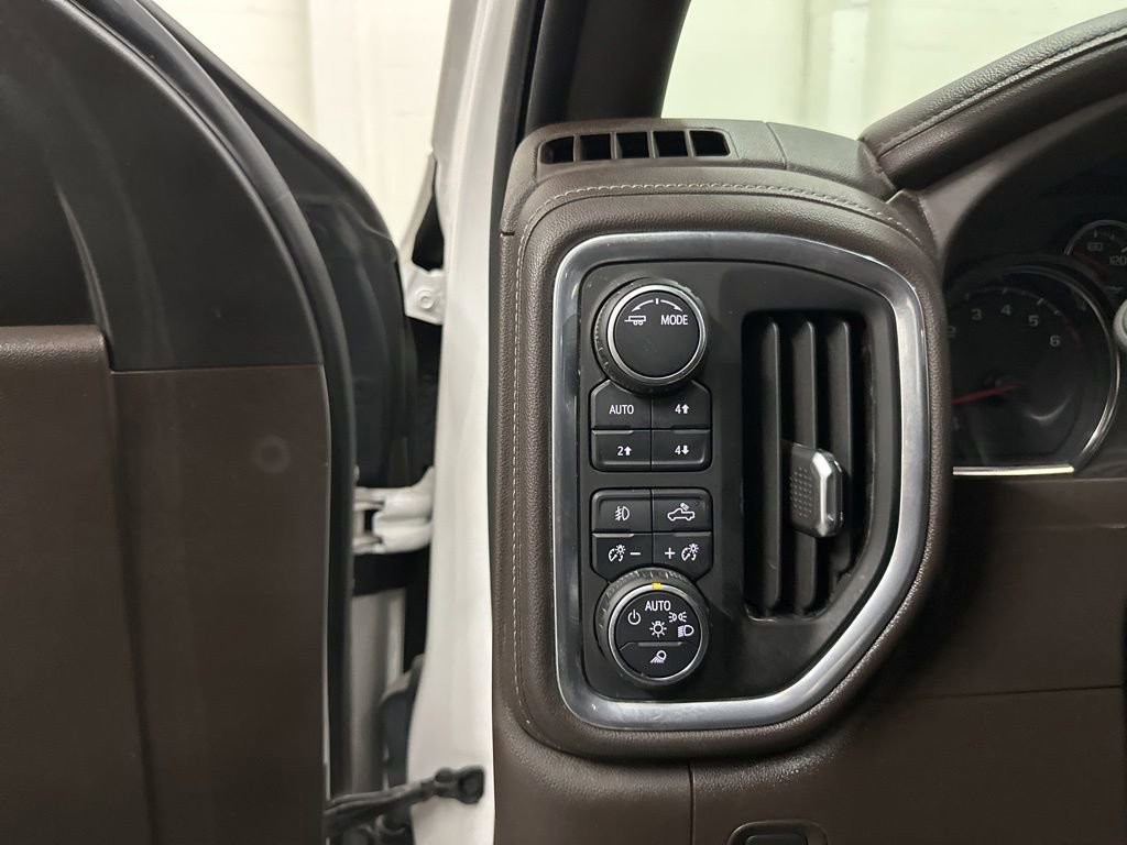 Used 2021 Chevrolet Silverado 1500 LTZ w/ LTZ Premium Package AWD/4WD image 28