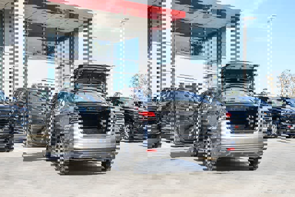 Used 2023 Nissan Versa S image 27