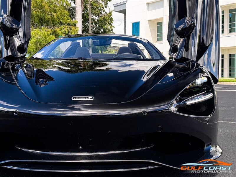 Used 2024 McLaren 750S Spider RWD image 3