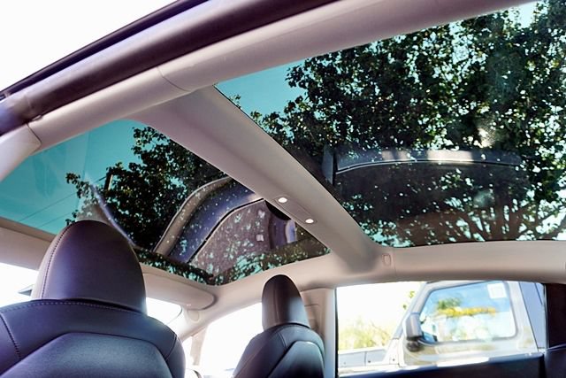Used 2023 Tesla Model 3 Standard Range RWD image 22