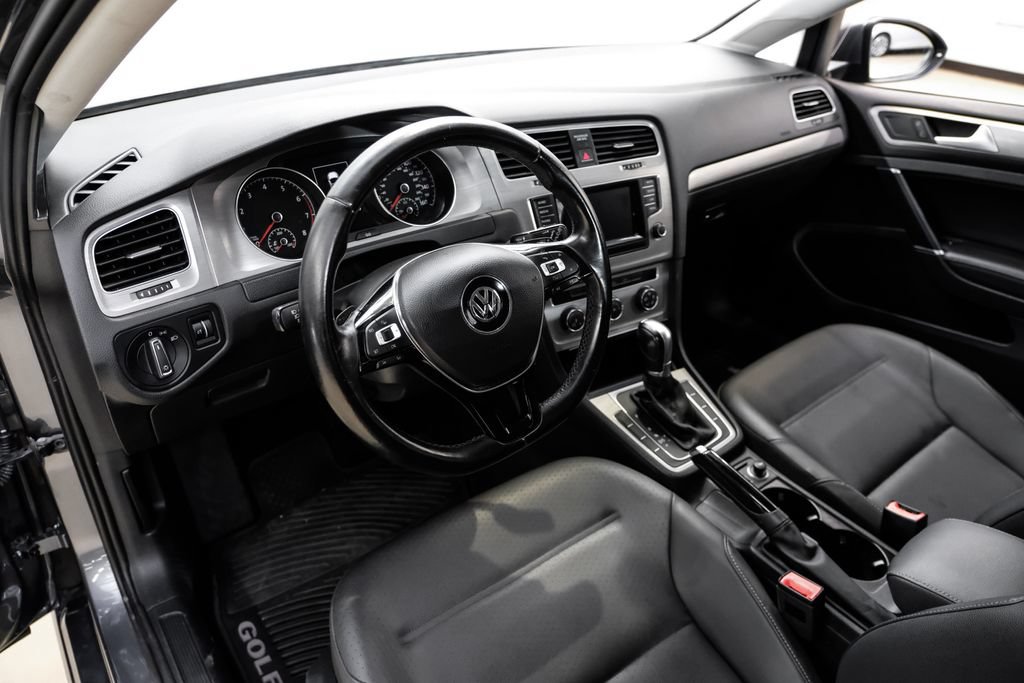 Used 2015 Volkswagen Golf S FWD image 3