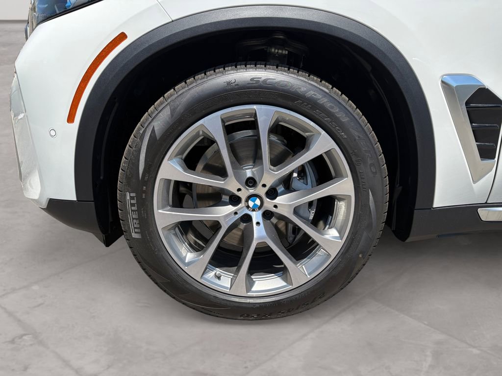 New 2026 BMW X5 xDrive40i w/ Climate Comfort Package AWD/4WD image 14