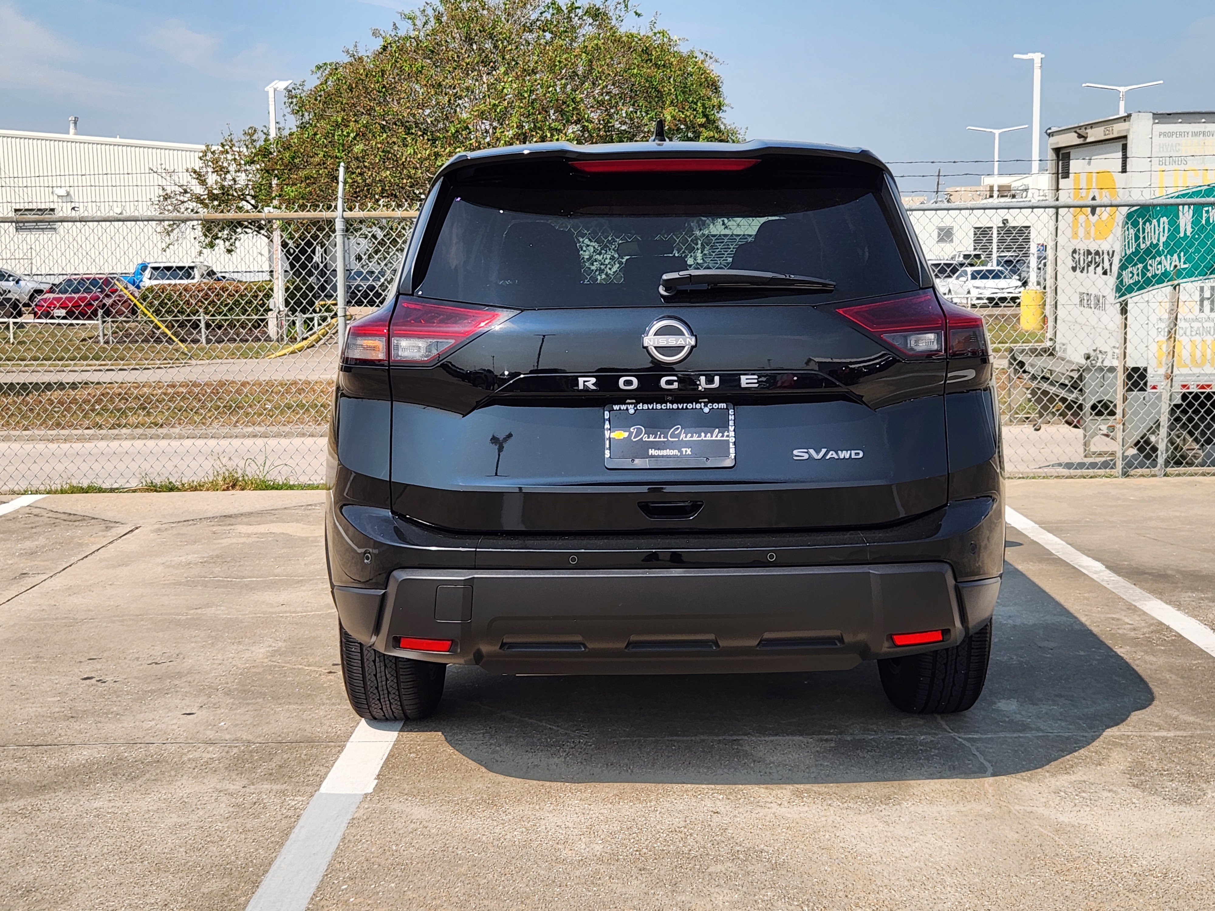 Used 2024 Nissan Rogue SV AWD/4WD image 7