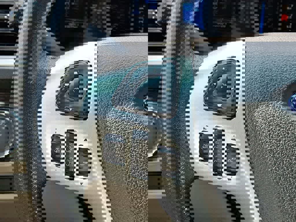 Used 2014 Ford Explorer Limited w/ Equipment Group 301A FWD image 18