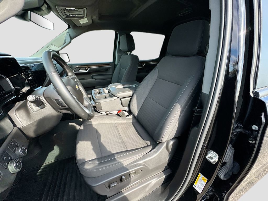 Used 2025 Chevrolet Silverado 1500 LT image 20