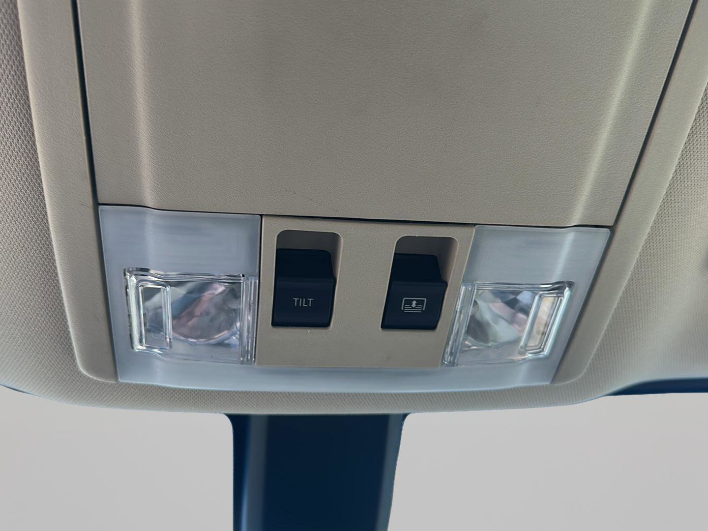 Used 2019 Lincoln MKT AWD image 18