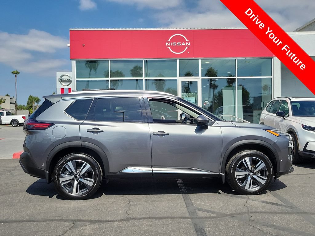 Used 2023 Nissan Rogue SL w/ SL Premium Package FWD image 32