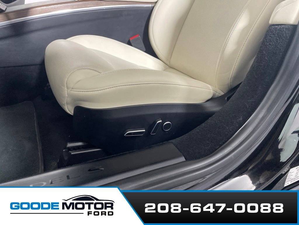 Used 2022 Tesla Model S AWD/4WD image 11