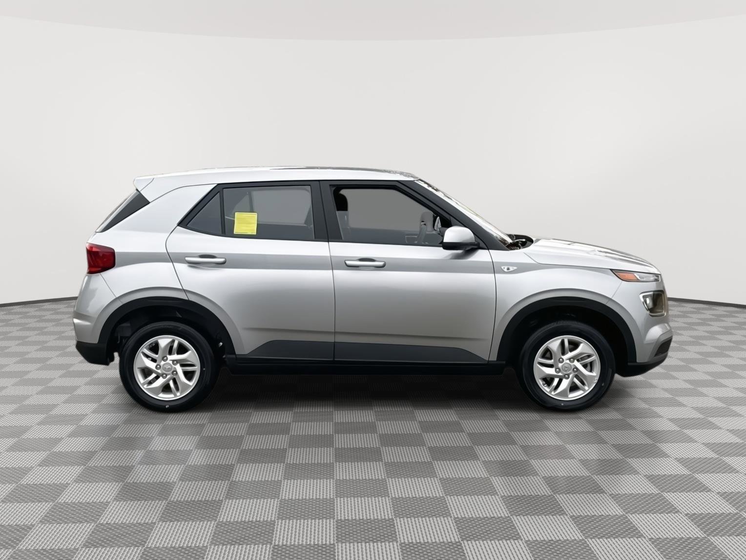 Used 2026 Hyundai Venue SE FWD image 4