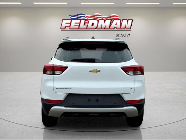 Used 2022 Chevrolet TrailBlazer LT w/ Convenience Package FWD image 4