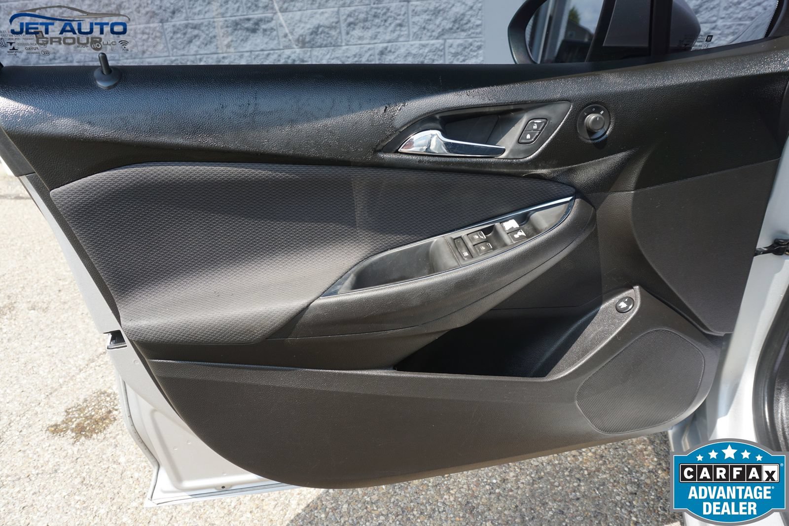 Used 2019 Chevrolet Cruze LS FWD image 24