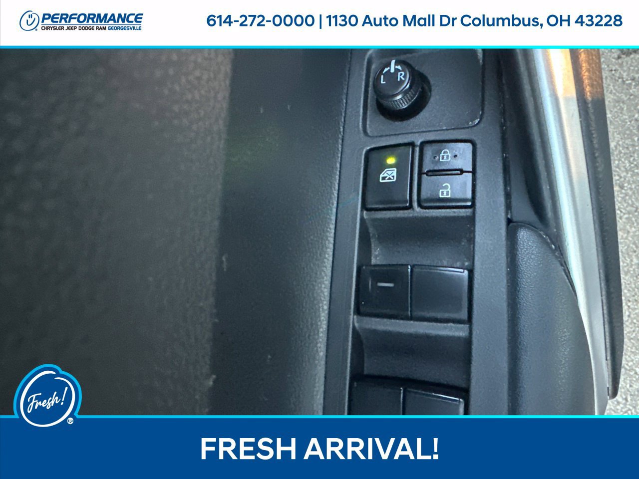 Used 2023 Toyota Corolla Cross LE AWD/4WD image 12