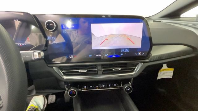 Used 2025 Chevrolet Equinox EV LT FWD image 29