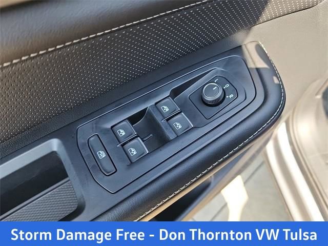 New 2026 Volkswagen Atlas Cross Sport SE image 12
