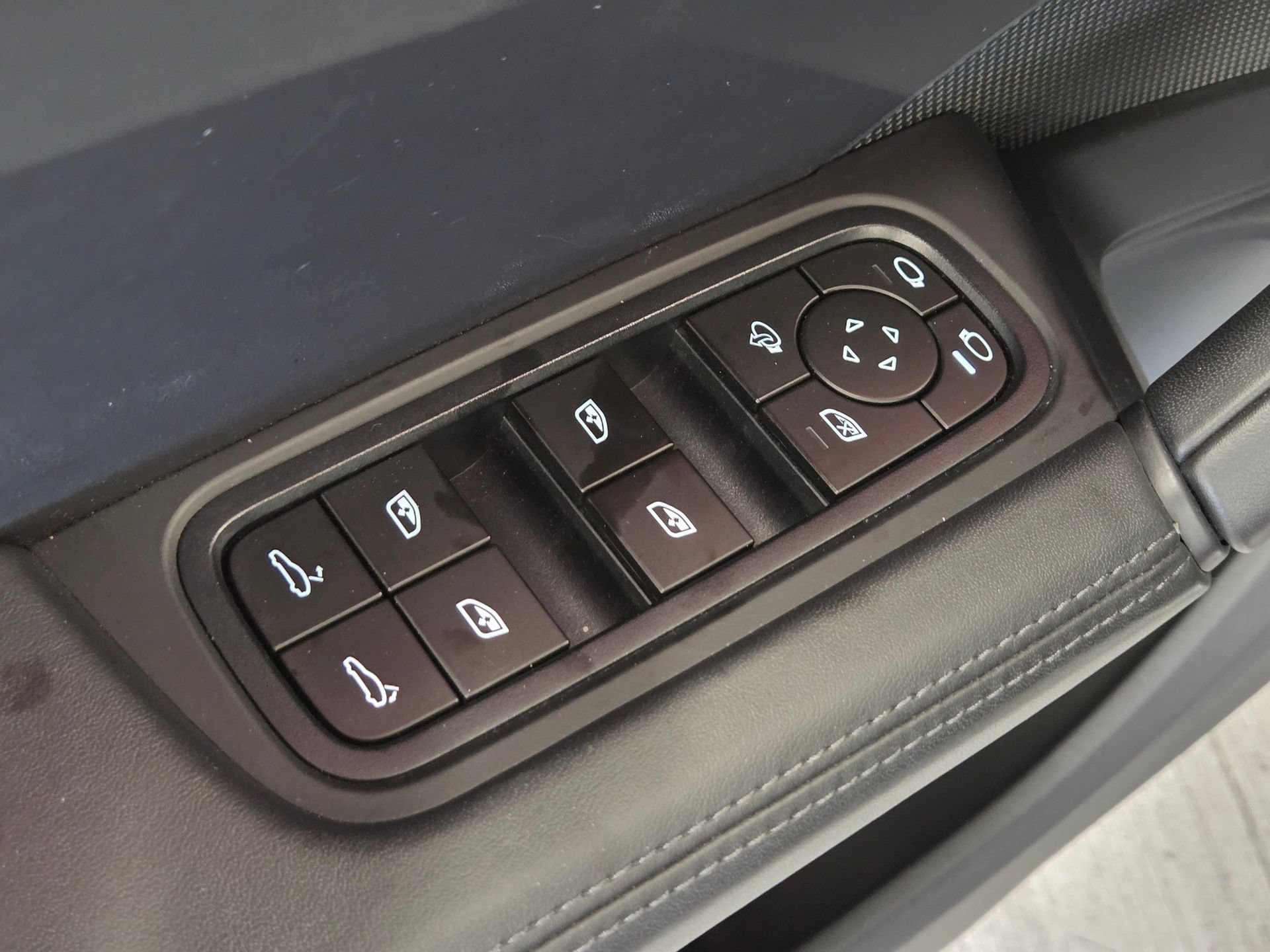 Certified 2024 Porsche Cayenne Turbo GT AWD/4WD image 14