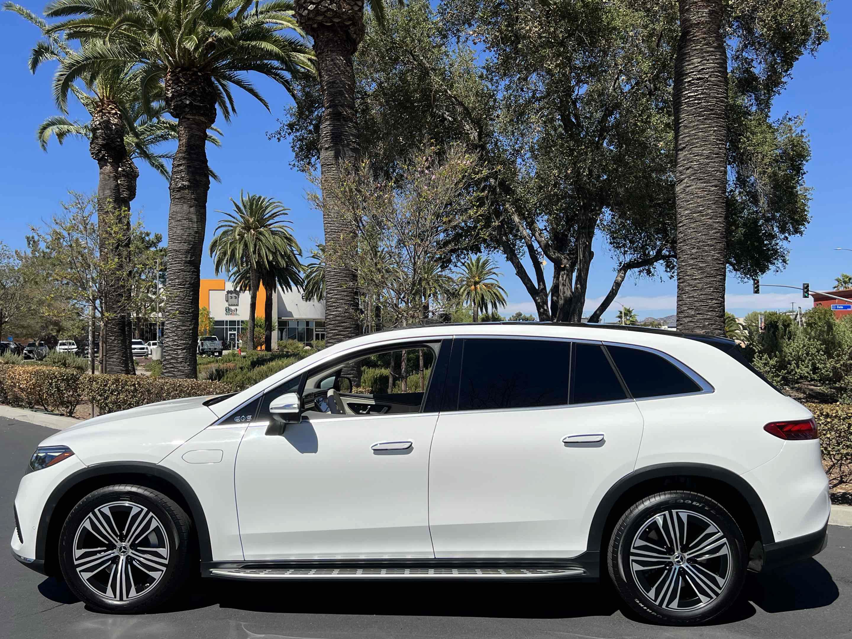 Used 2023 Mercedes-Benz EQS 450+ SUV image 20