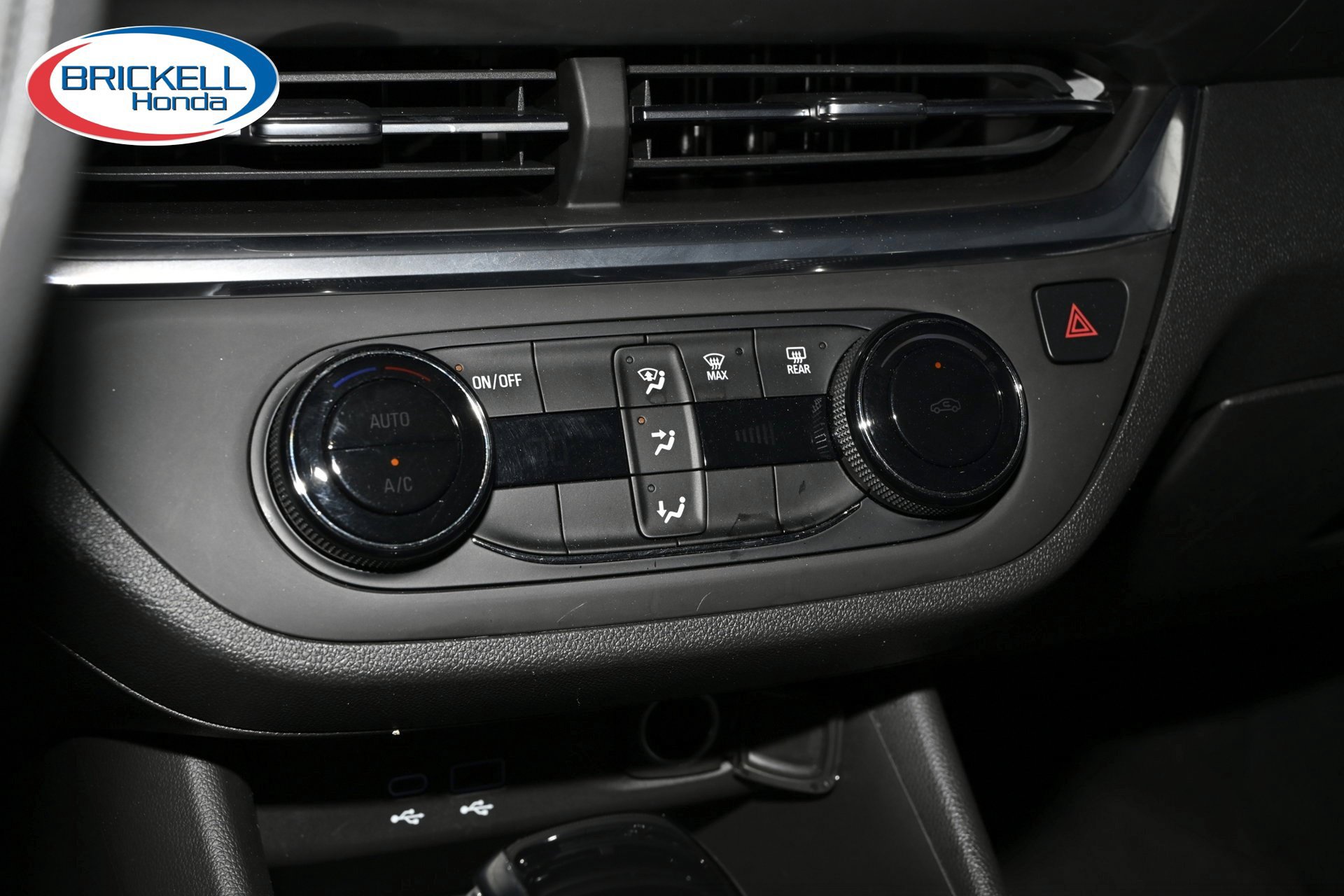 Used 2024 Buick Envista Sport Touring FWD image 29