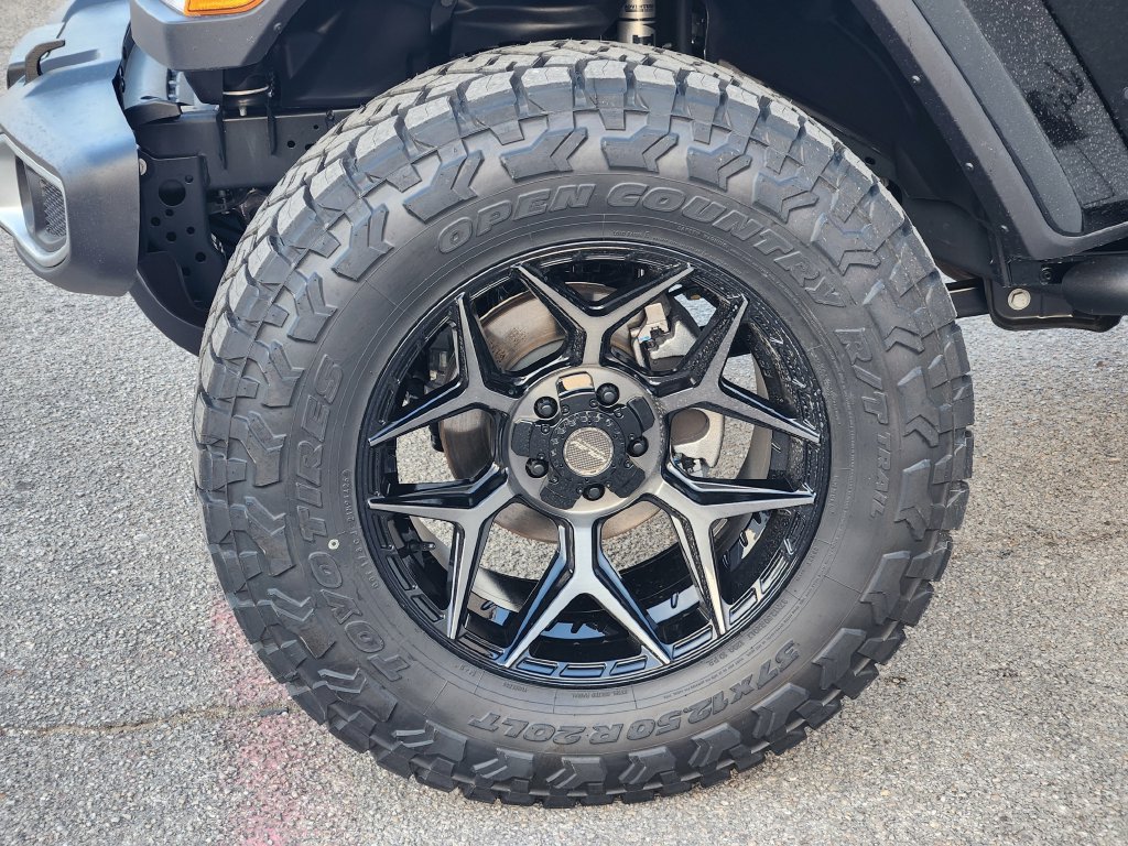 New 2025 Jeep Gladiator Mojave AWD/4WD image 8