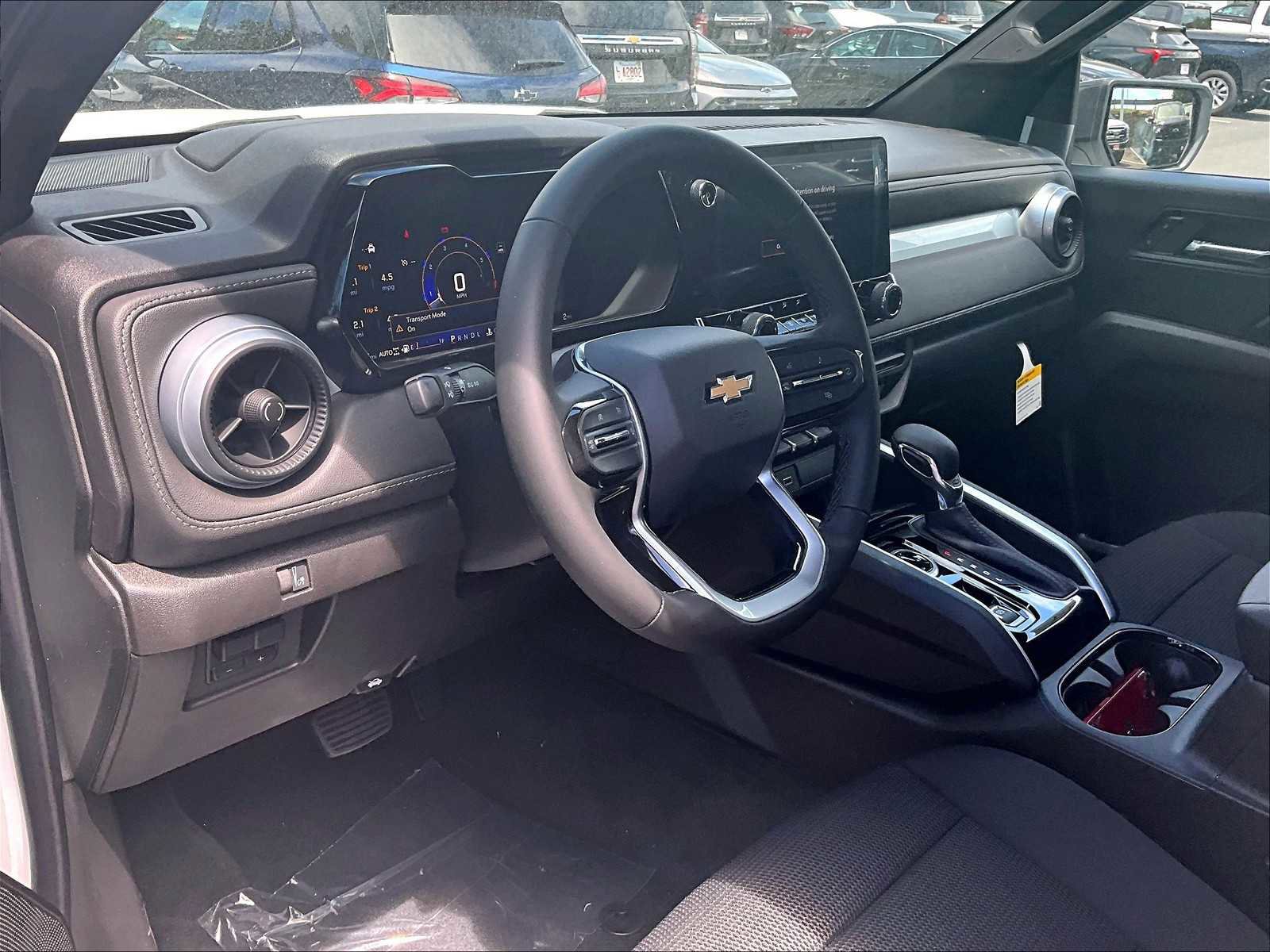 New 2025 Chevrolet Colorado LT image 9