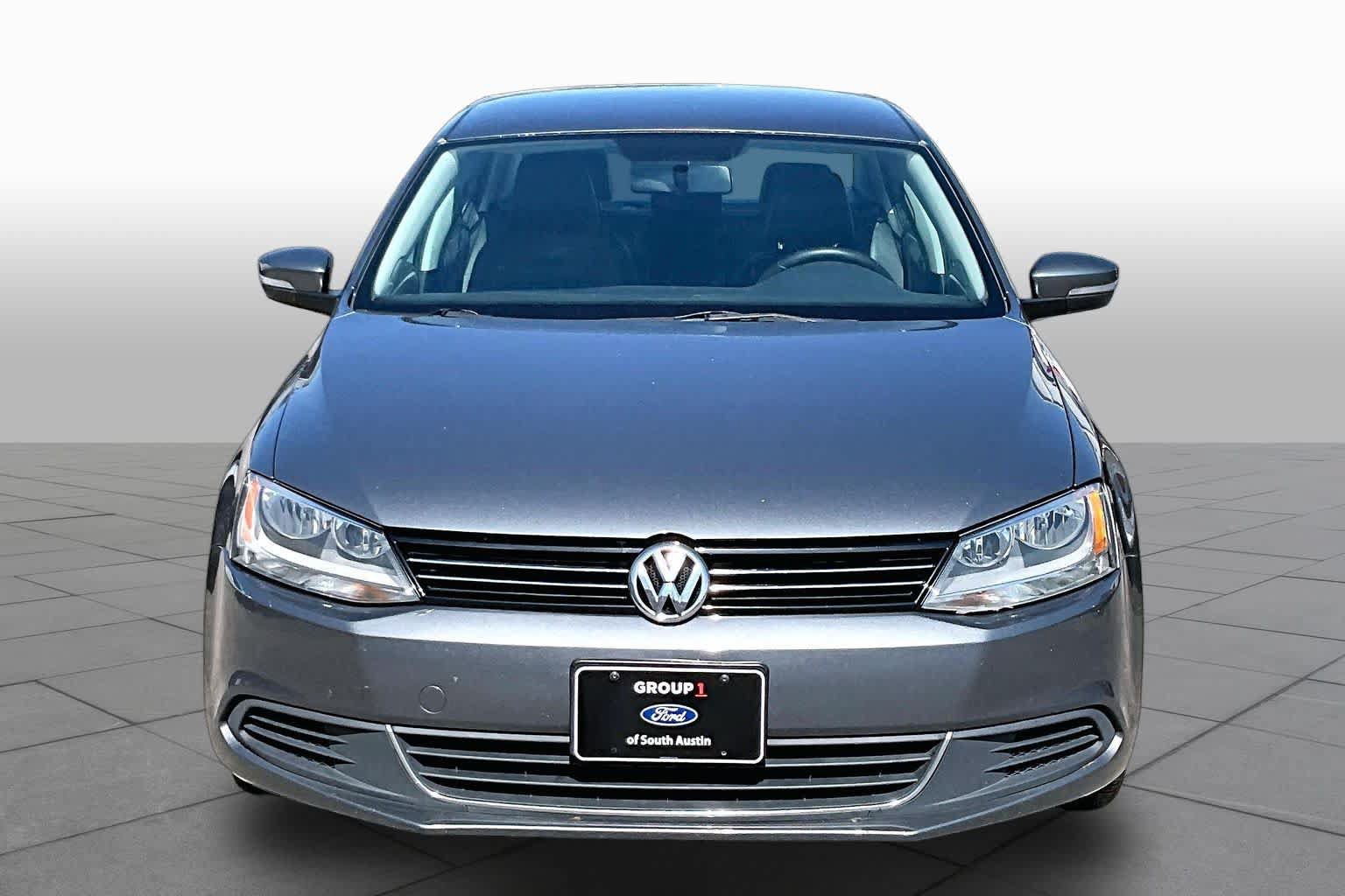 Used 2013 Volkswagen Jetta SE FWD image 4