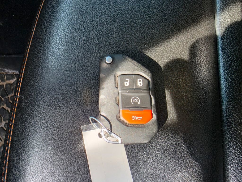 Used 2023 Jeep Gladiator Mojave w/ Cold Weather Group image 10