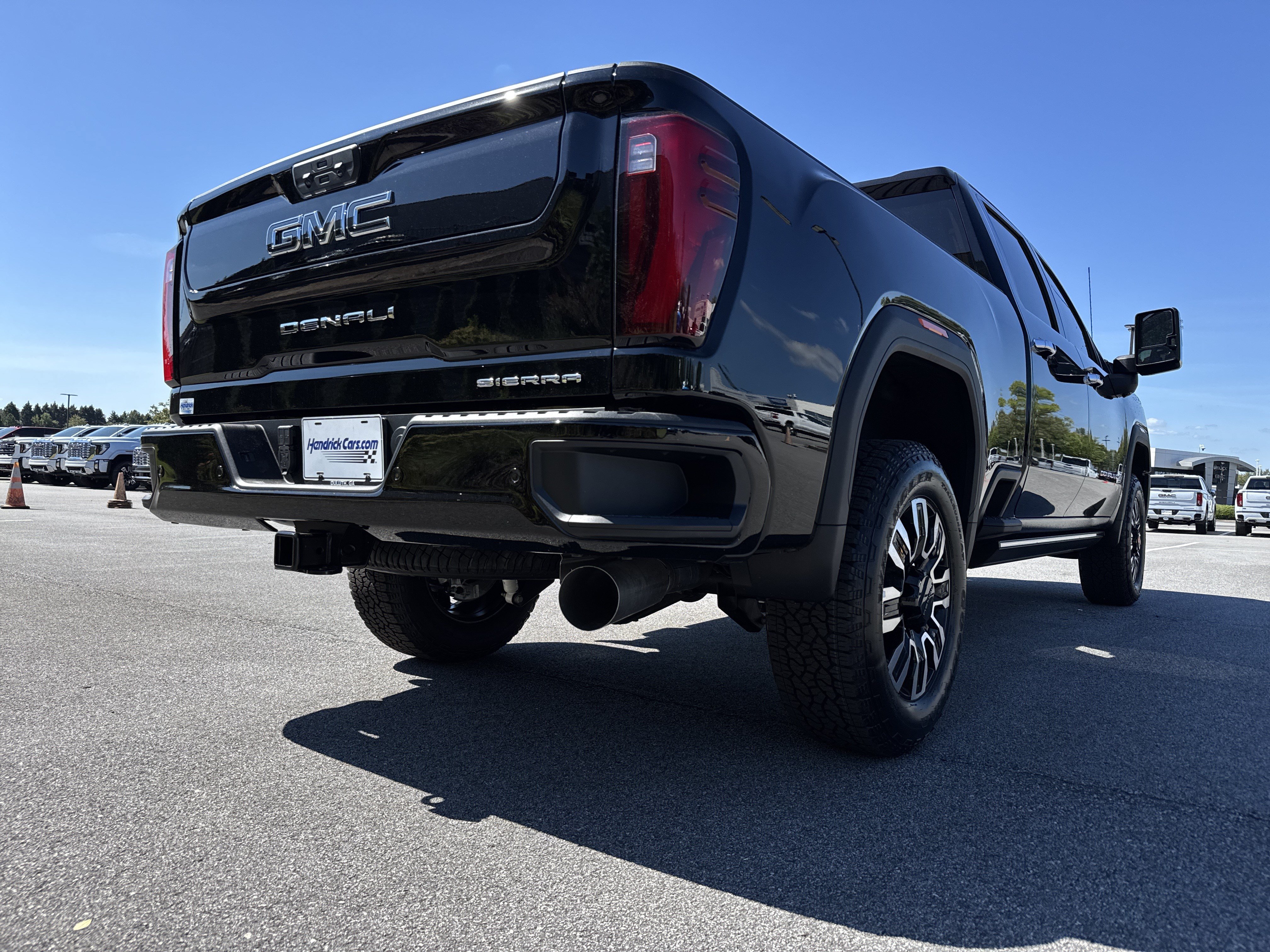 New 2026 GMC Sierra 2500 Denali Ultimate AWD/4WD image 10