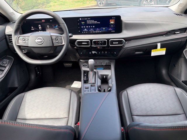 New 2027 Nissan Sentra SR w/ SR Premium Package FWD image 33