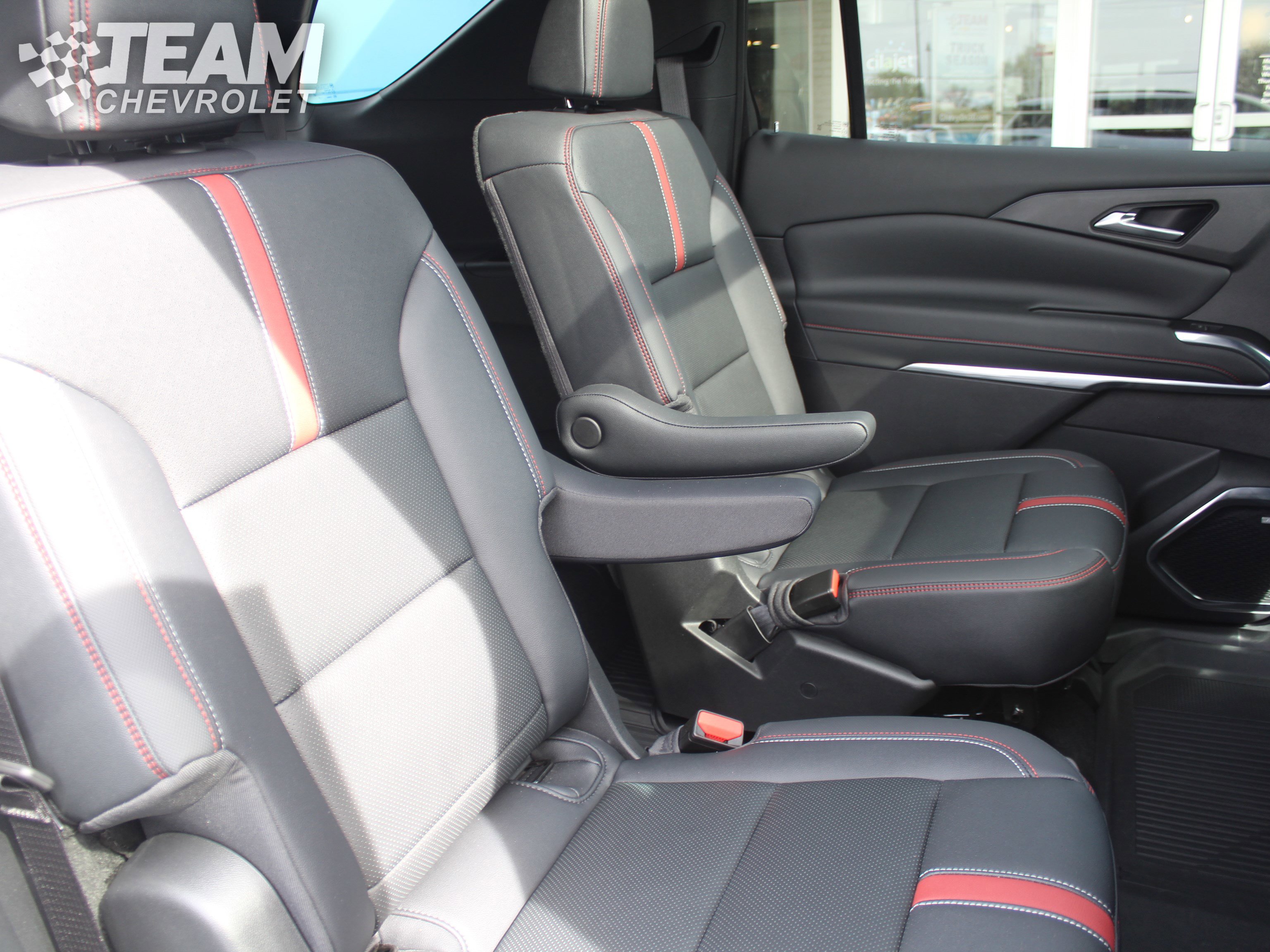 Used 2024 Chevrolet Traverse RS w/ LPO, Floor Liner Package image 27