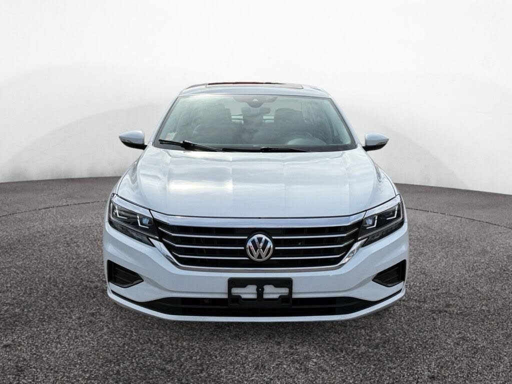 Used 2021 Volkswagen Passat 2.0T SE FWD image 8