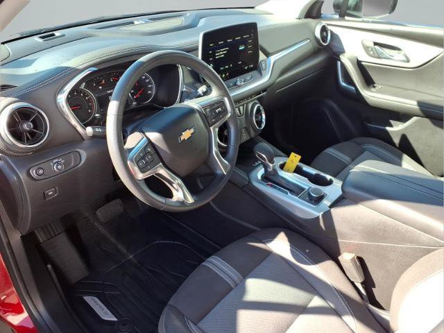 Used 2025 Chevrolet Blazer LT w/ Convenience Package FWD image 11